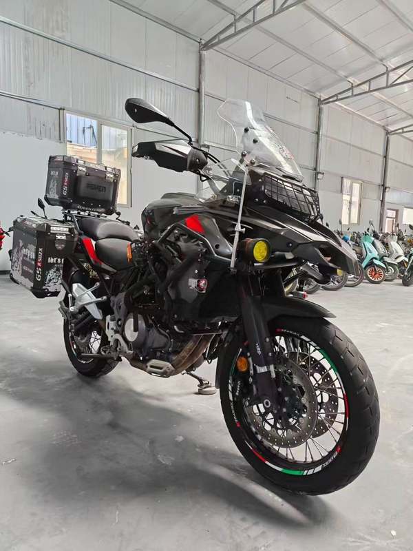 二手贝纳利金鹏 TRK502