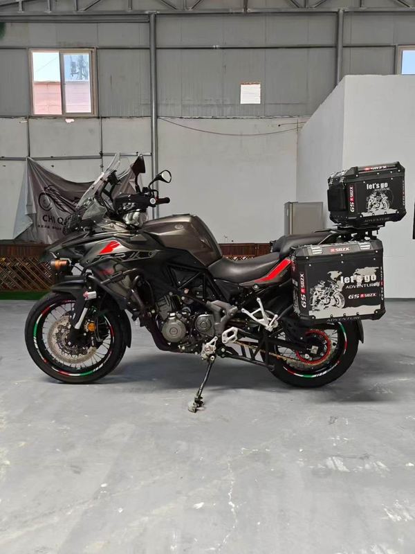 二手贝纳利金鹏 TRK502