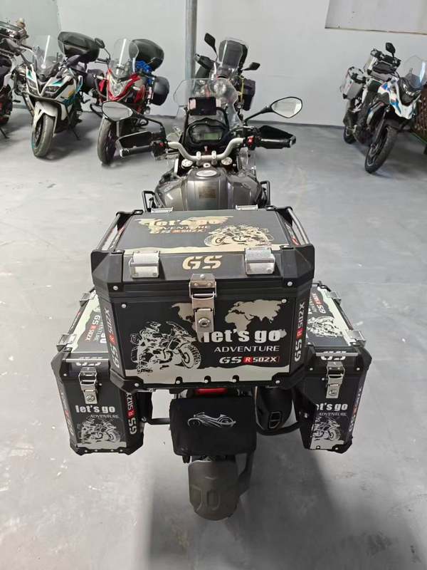 二手贝纳利金鹏 TRK502