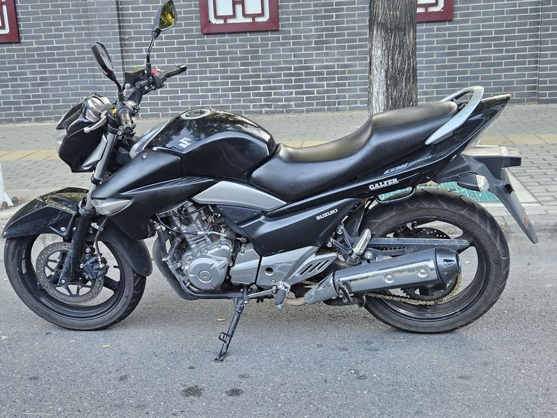 二手豪爵铃木骊驰 GW250