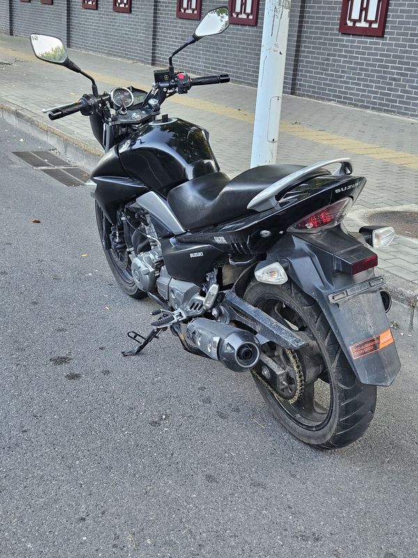 二手豪爵铃木骊驰 GW250