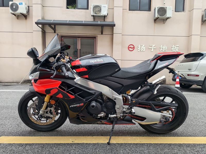 二手阿普利亚RSV4