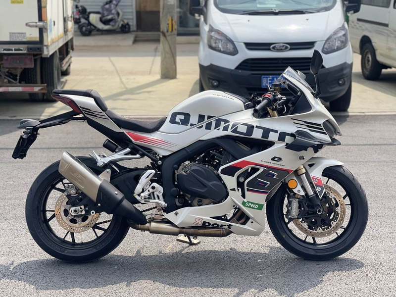 二手QJMOTOR赛800