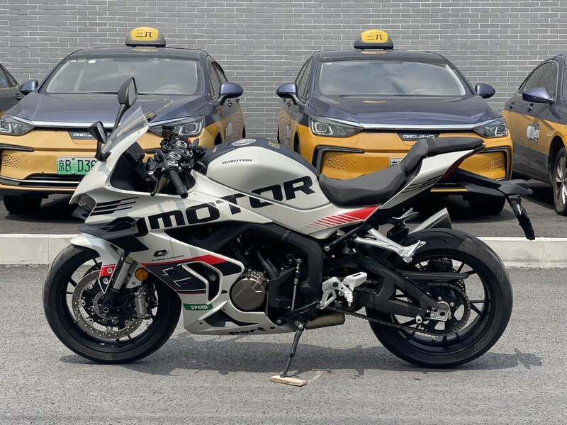 二手QJMOTOR赛800