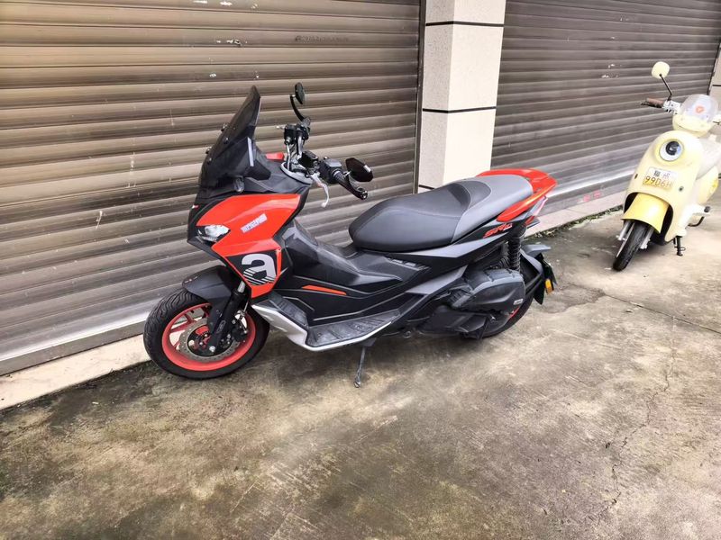 二手阿普利亚SR GT 200