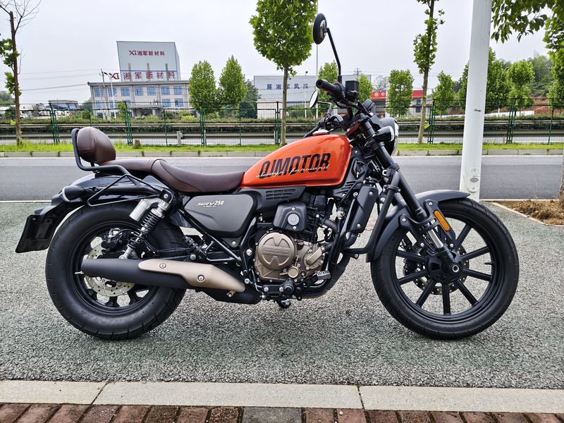 二手QJMOTOR闪250