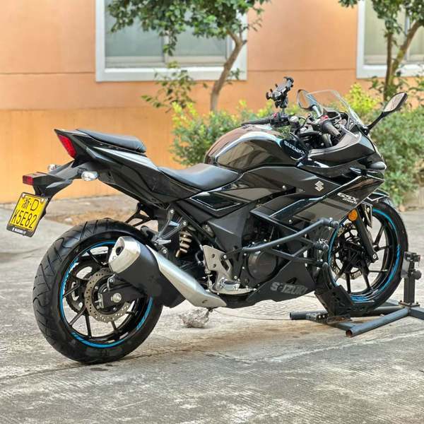 二手豪爵铃木GSX250R