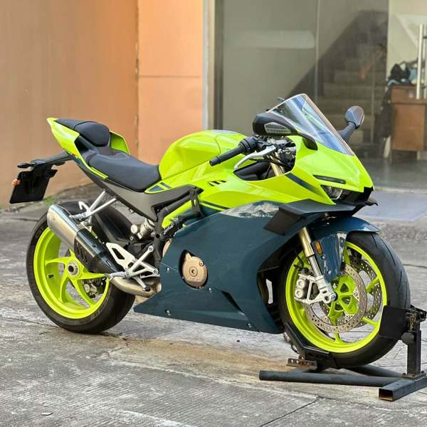 二手张雪机车500RR