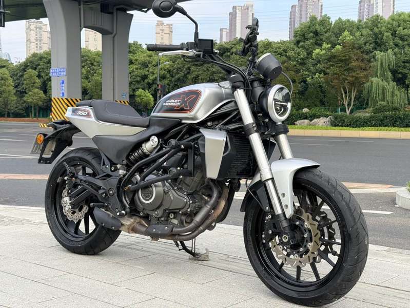 二手哈雷戴维森X 350