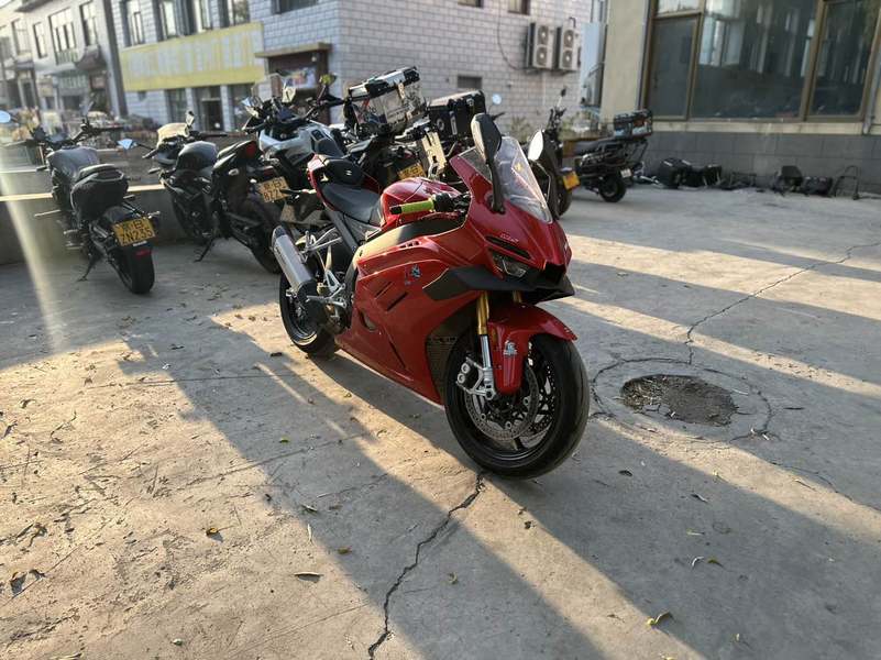 二手张雪机车820RR