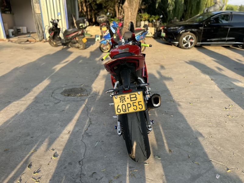 二手张雪机车820RR