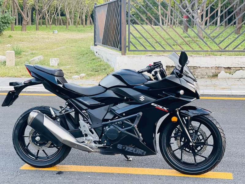 二手豪爵铃木GSX250R