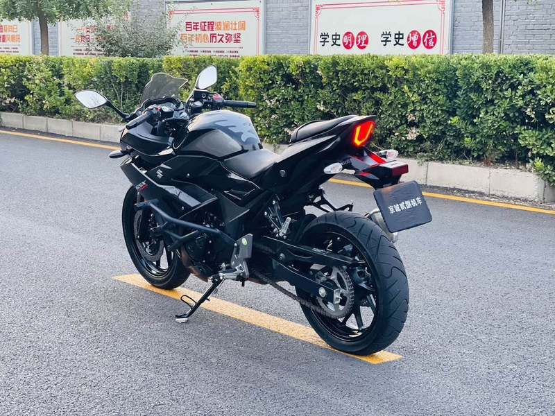 二手豪爵铃木GSX250R