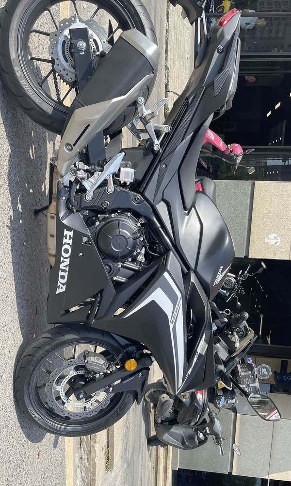 二手本田CBR400R