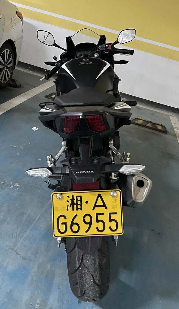 二手本田CBR400R