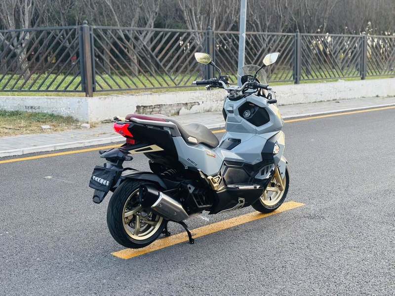 二手三阳哈士奇 Husky ADV150