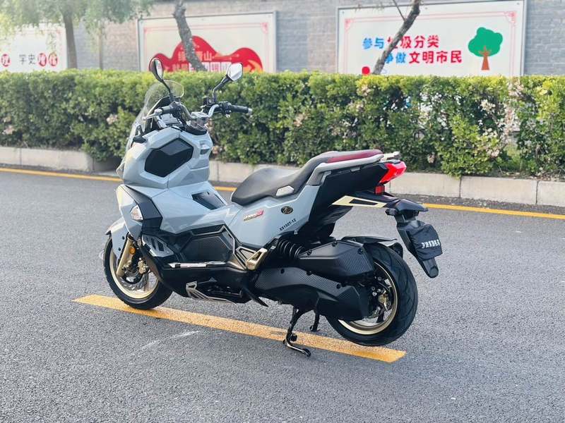 二手三阳哈士奇 Husky ADV150