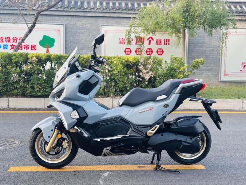 二手三阳哈士奇 Husky ADV150