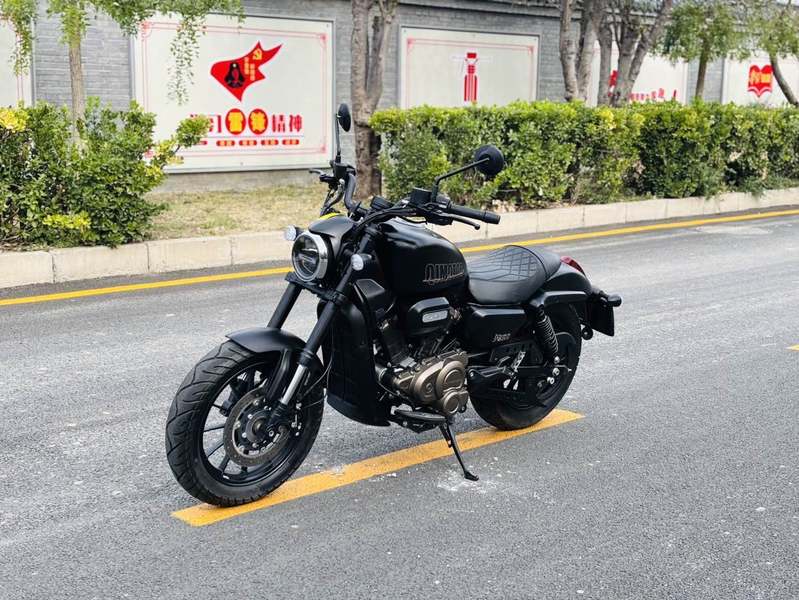 二手QJMOTOR闪300