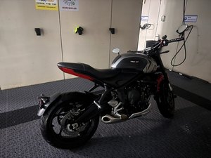 二手凯旋Trident 660